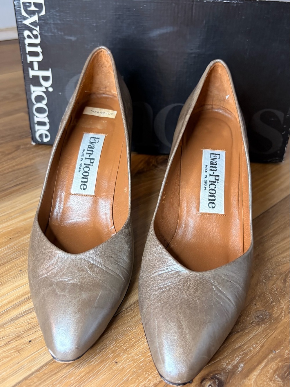 Vintage 1980s Evan Picone Metallic Leather Pumps 8N Made in Spain Pointed Heels